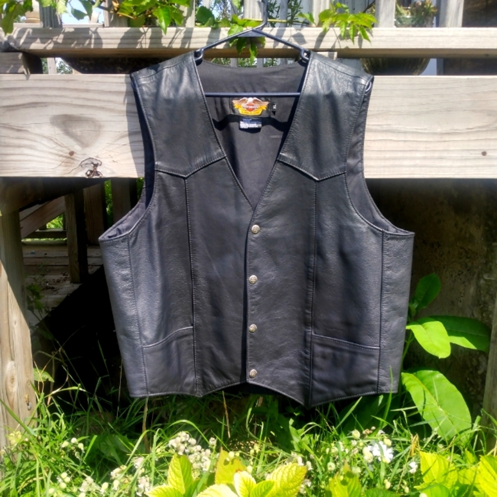 Vintage Harley-Davidson Black Genuine Leather Motorcycle Vest Sz XL